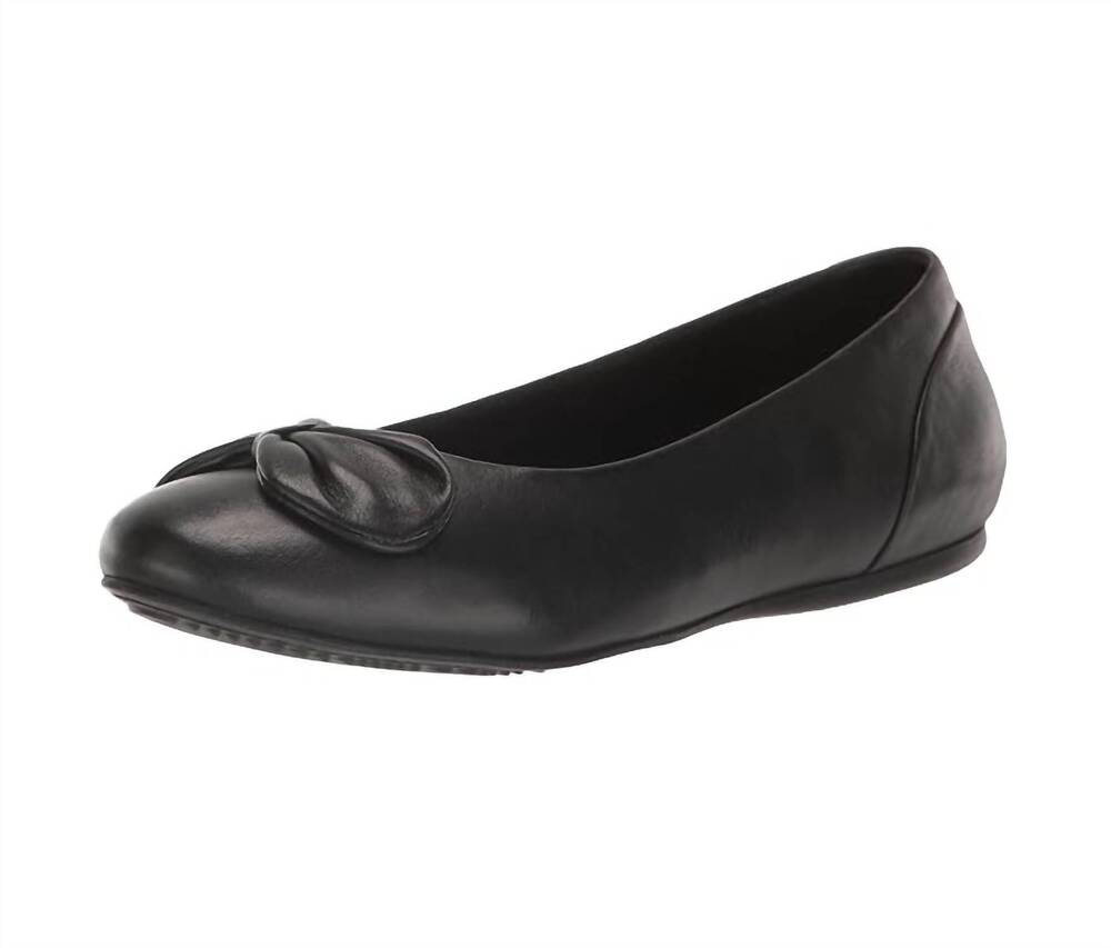 NEW SOFTWALK women's sofia shoe - wide in black
